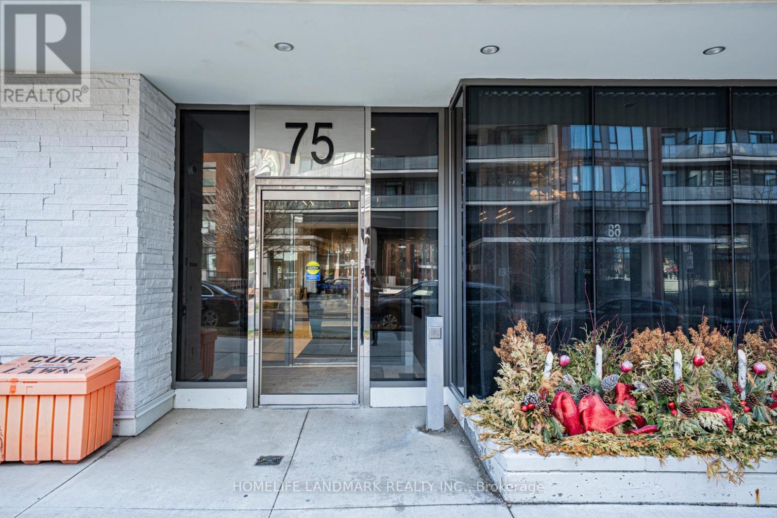 1515 - 75 Canterbury Place, Toronto, Ontario  M2N 0H8 - Photo 3 - C13015810