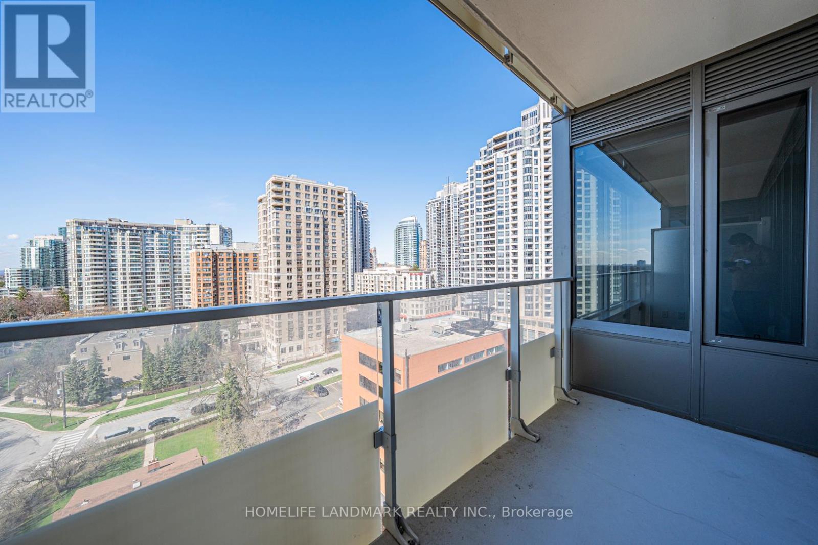 1515 - 75 Canterbury Place, Toronto, Ontario  M2N 0H8 - Photo 5 - C13015810