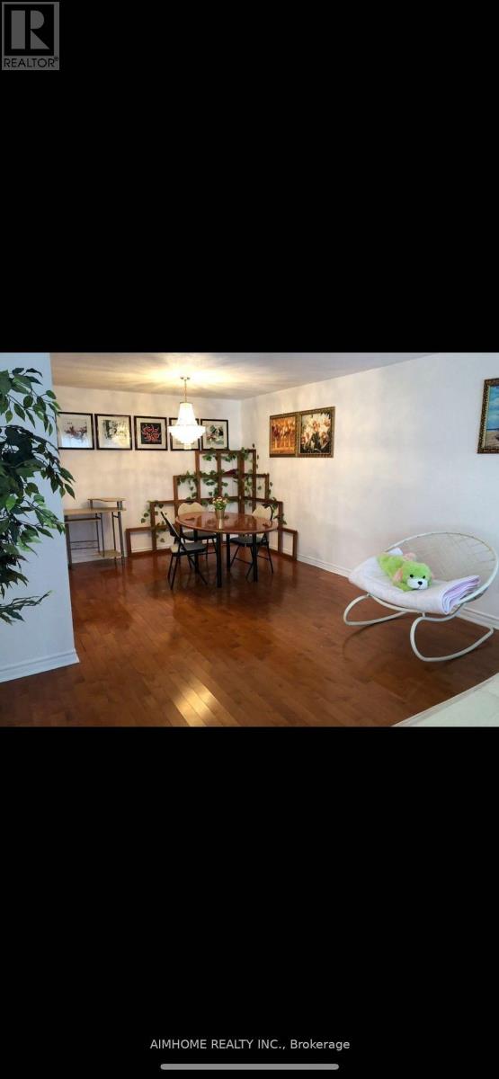 18 Lynch Road, Toronto, Ontario  M2J 2V5 - Photo 2 - C13015842