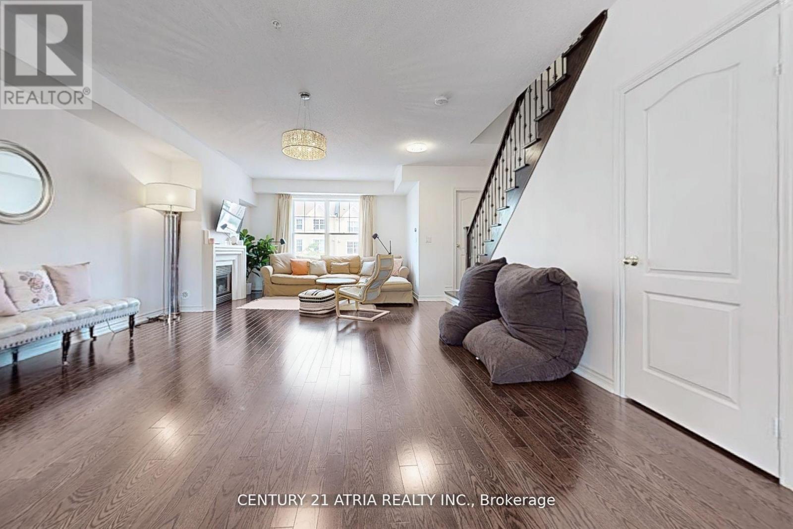 17 Cathedral High Street, Markham, Ontario  L6C 0N9 - Photo 11 - N13015838