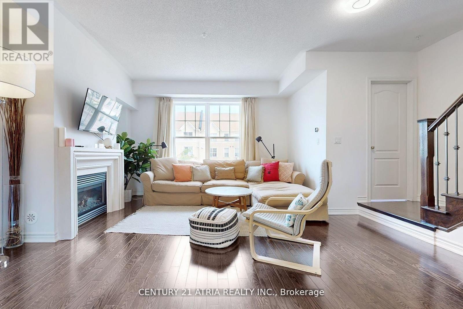 17 Cathedral High Street, Markham, Ontario  L6C 0N9 - Photo 13 - N13015838