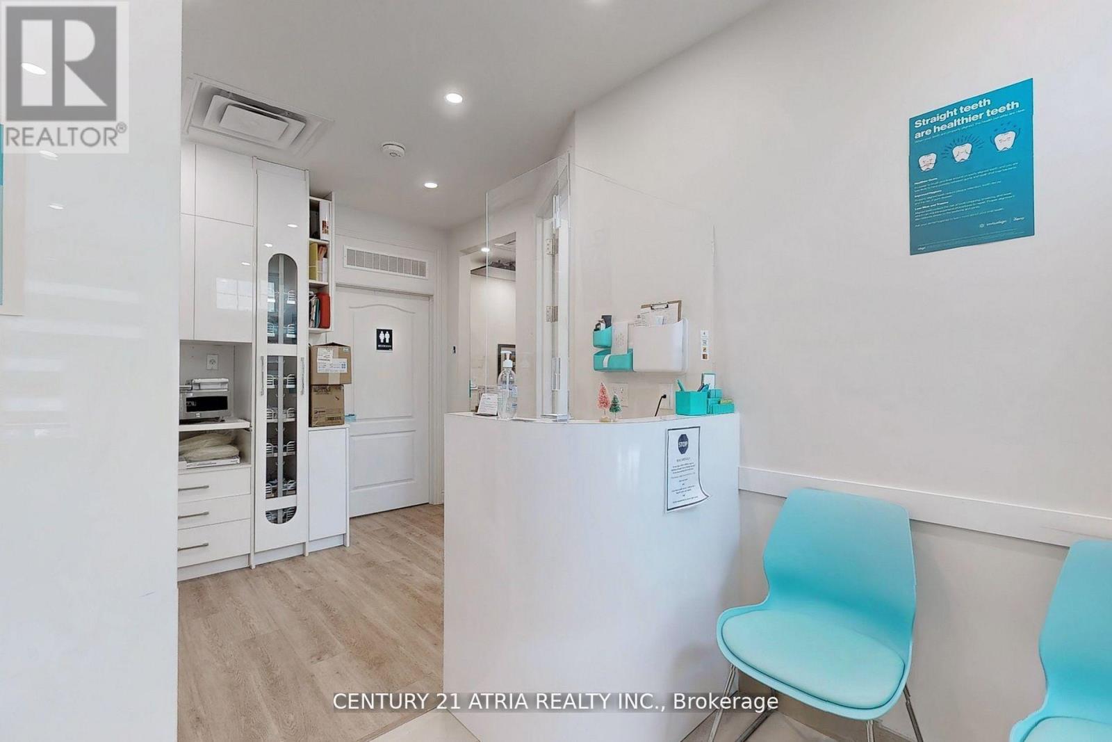 17 Cathedral High Street, Markham, Ontario  L6C 0N9 - Photo 4 - N13015838