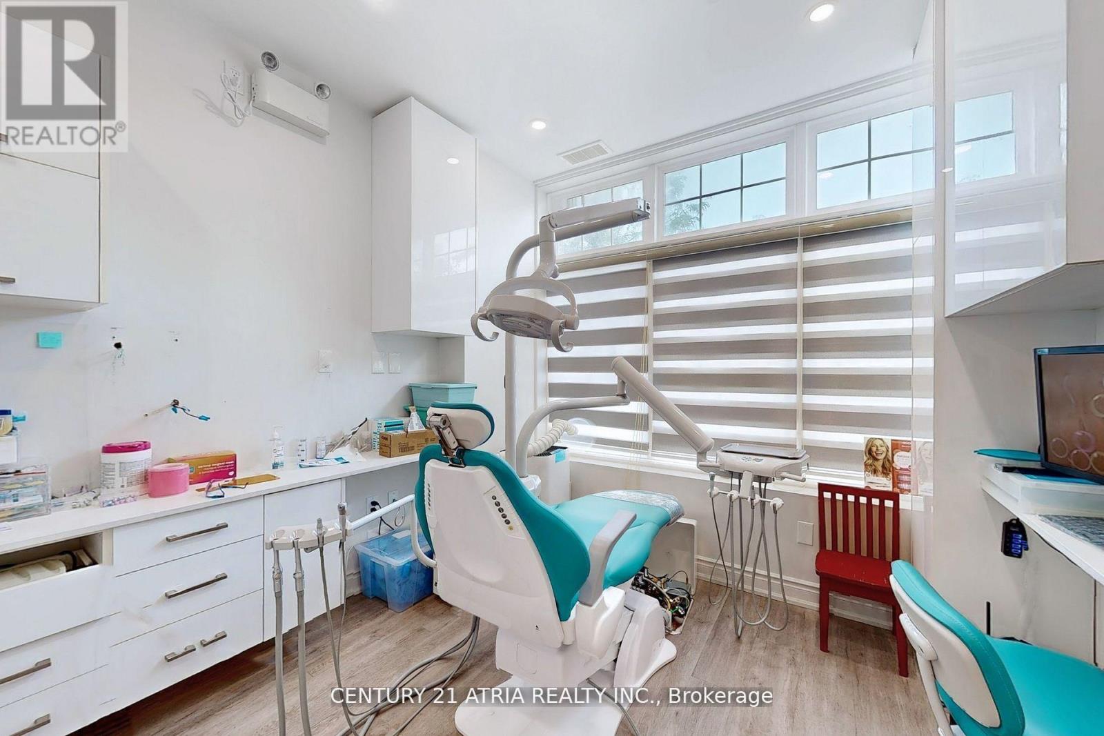 17 Cathedral High Street, Markham, Ontario  L6C 0N9 - Photo 6 - N13015838