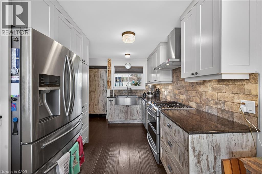 2023 Maple Boulevard, Port Dover, Ontario  N0A 1N2 - Photo 14 - 40813125