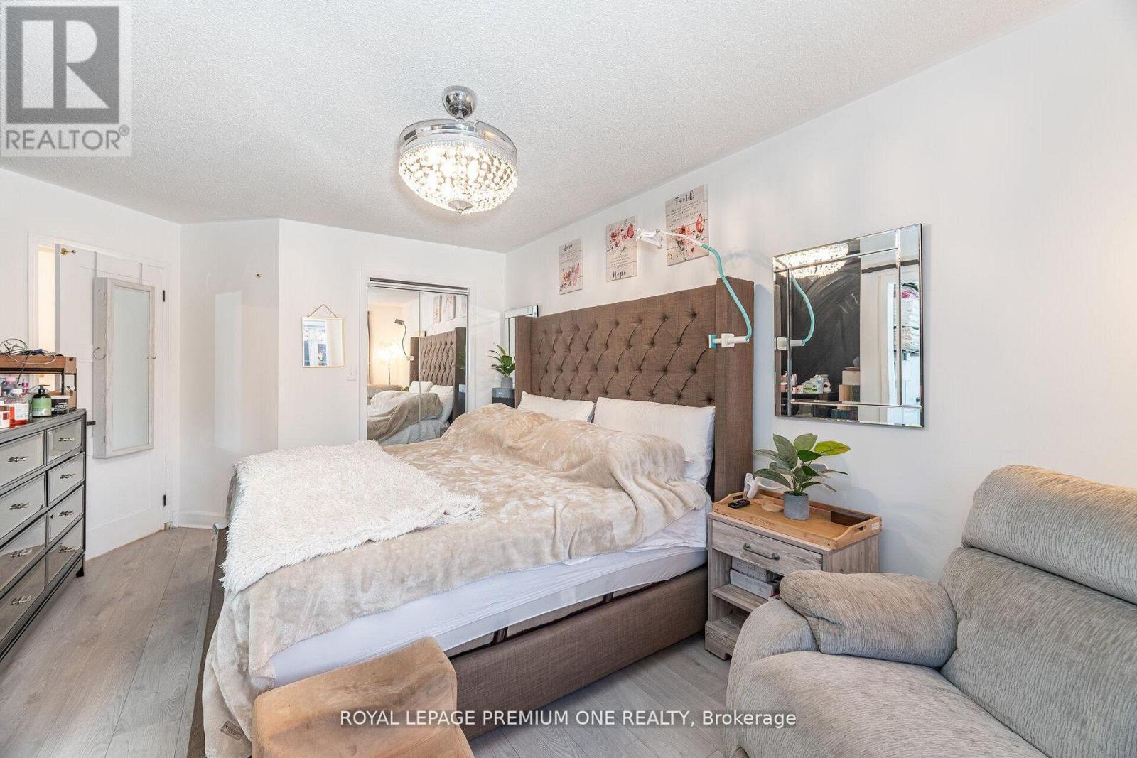 47 Triple Crown Avenue, Toronto, Ontario  M9W 7E5 - Photo 19 - W13015830