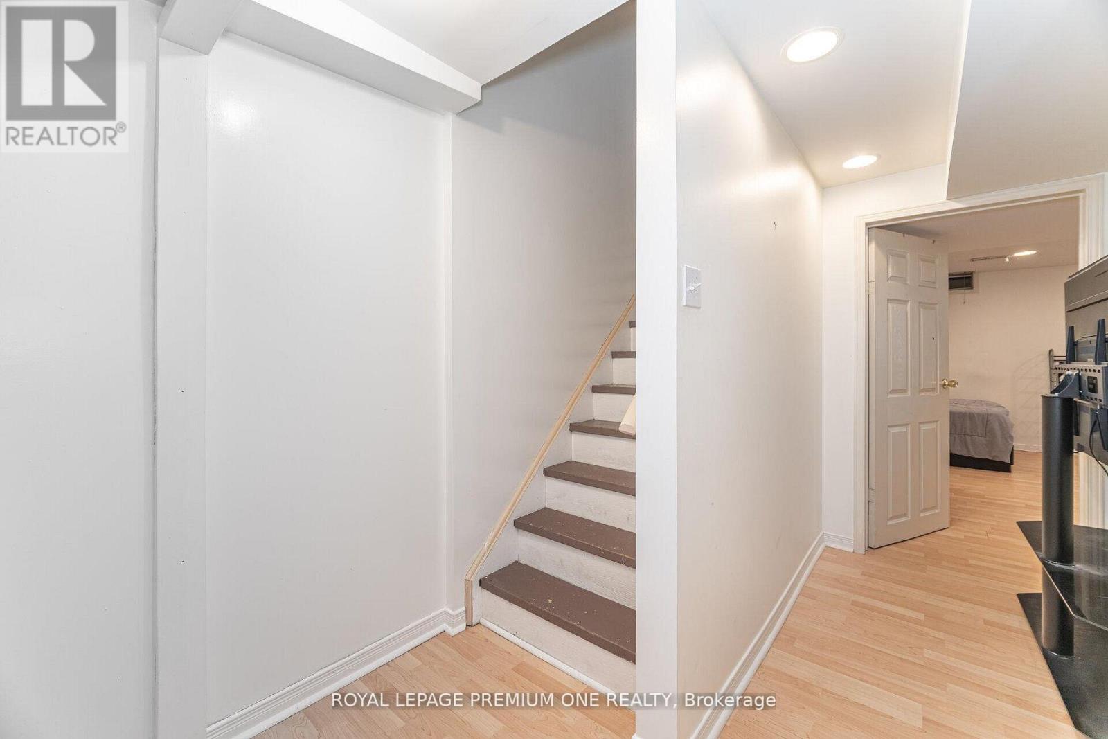 47 Triple Crown Avenue, Toronto, Ontario  M9W 7E5 - Photo 30 - W13015830