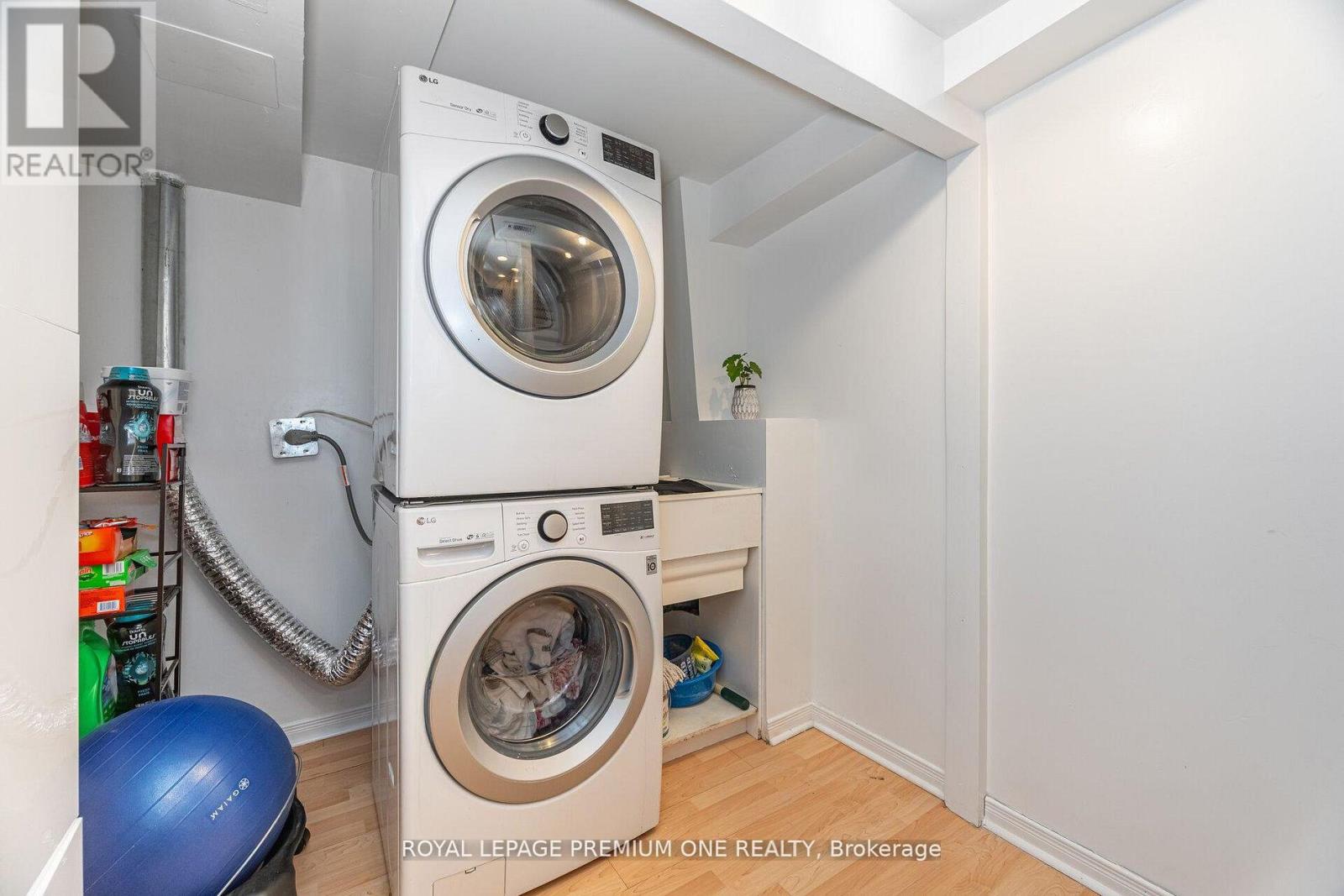 47 Triple Crown Avenue, Toronto, Ontario  M9W 7E5 - Photo 35 - W13015830