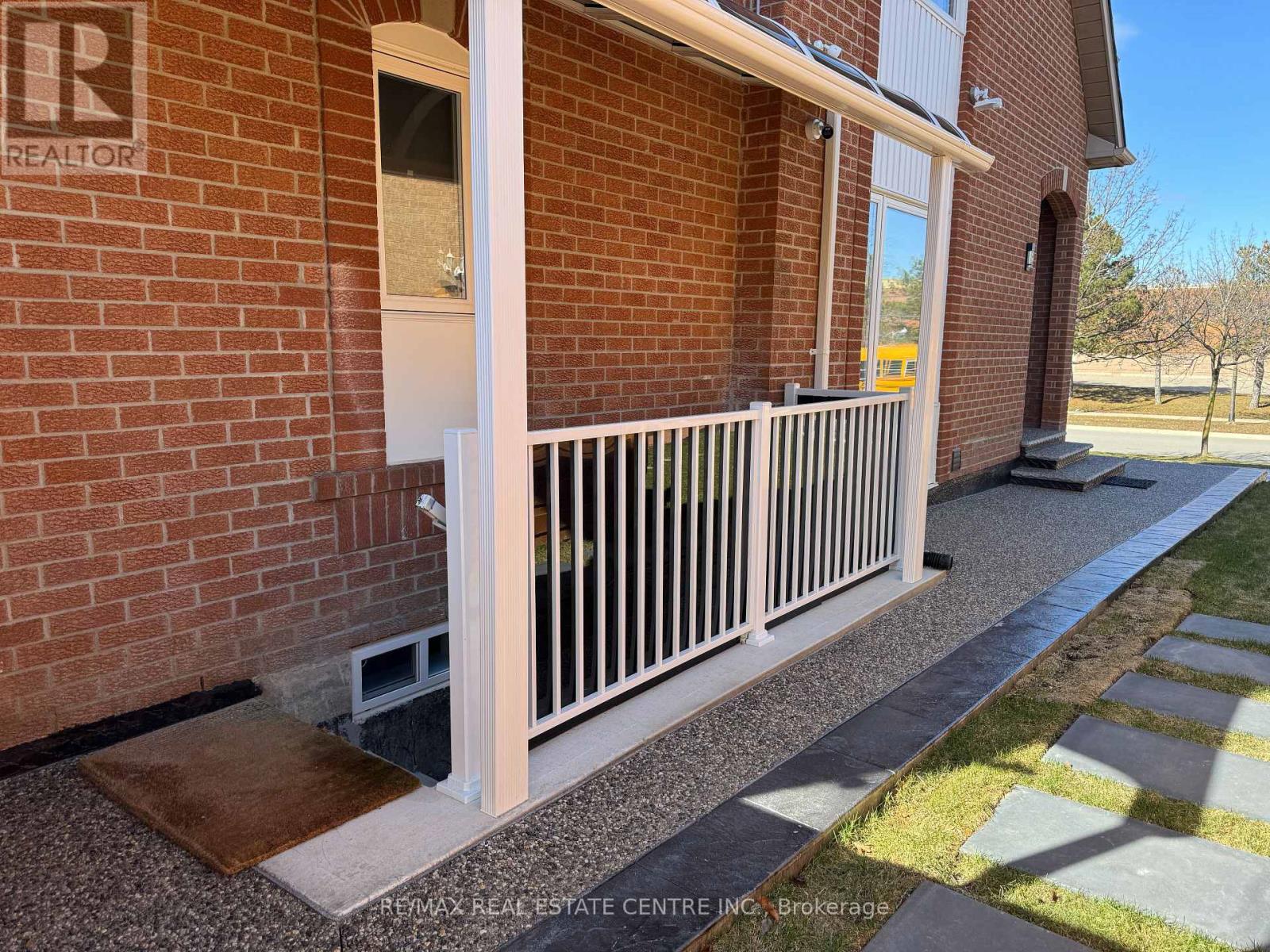 Basement - 1258 Listing Agent To Confirm Street, Mississauga, Ontario  L5V 1K6 - Photo 2 - W13015840