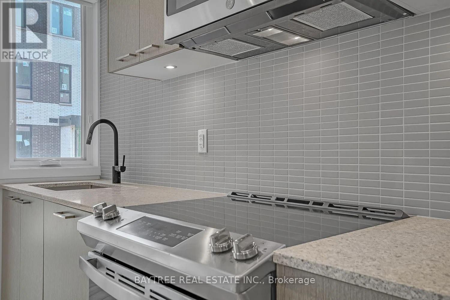 Th4 - 30 Ed Clark Gardens, Toronto, Ontario  M6N 0B5 - Photo 10 - W13015848