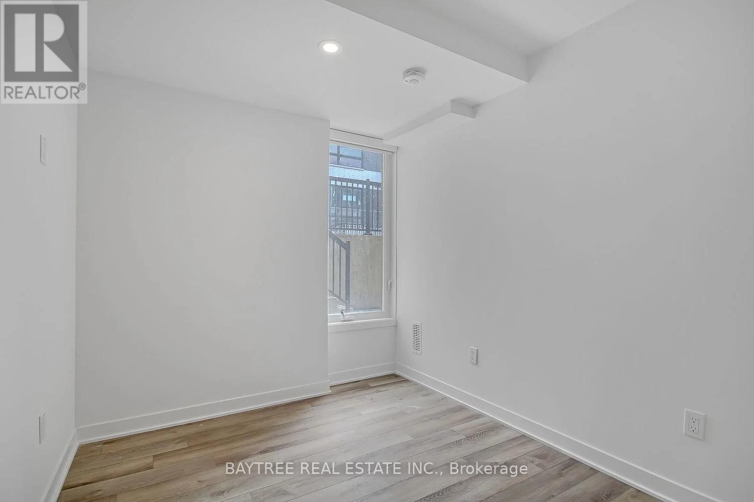 Th4 - 30 Ed Clark Gardens, Toronto, Ontario  M6N 0B5 - Photo 13 - W13015848