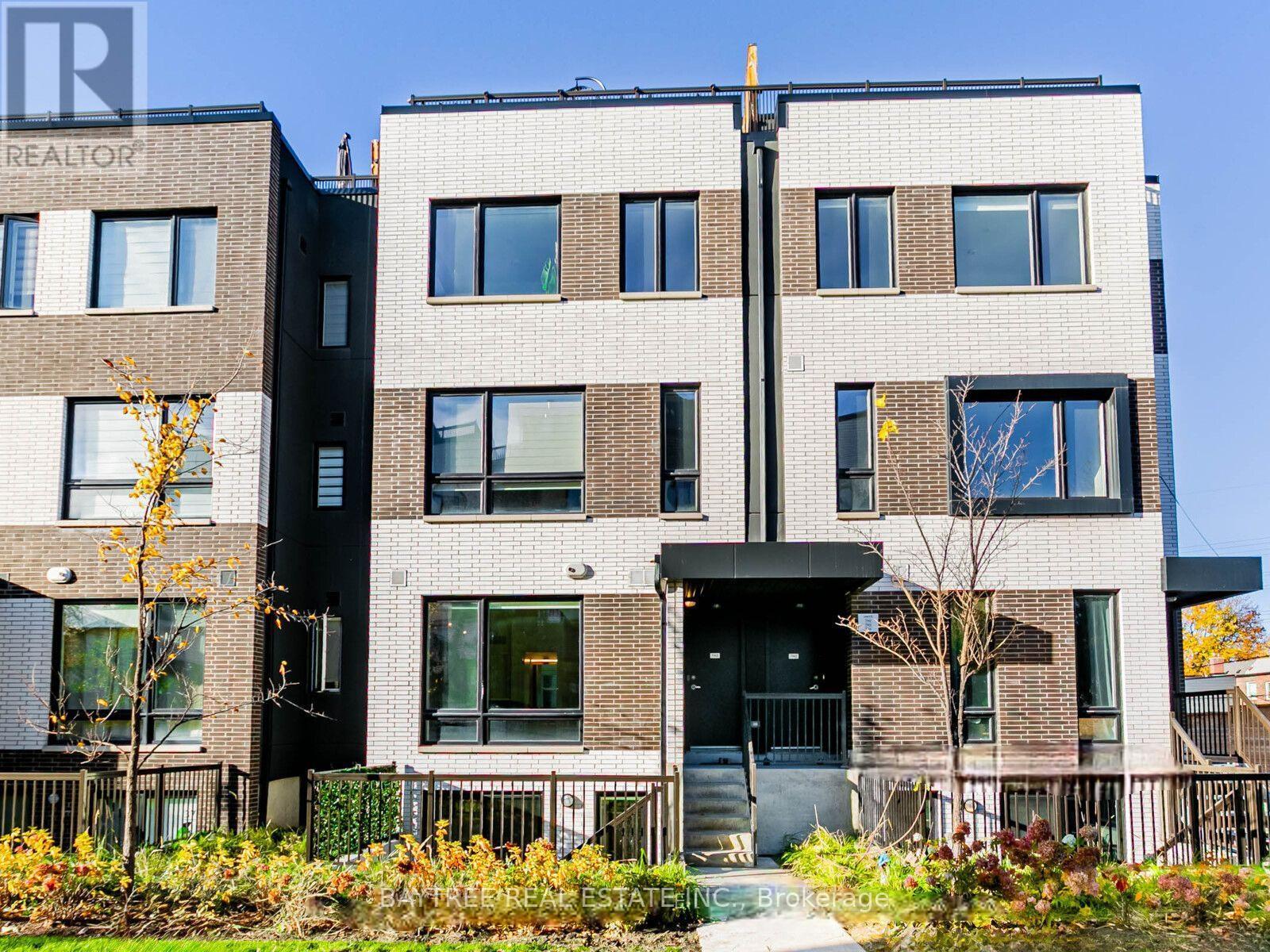 Th4 - 30 Ed Clark Gardens, Toronto, Ontario  M6N 0B5 - Photo 29 - W13015848