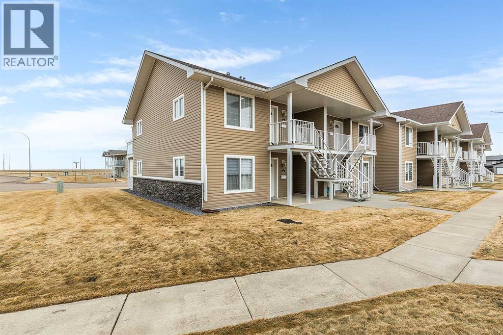 37 Northlands Lane Ne, Medicine Hat, Alberta  T1C 0A8 - Photo 2 - A2293547