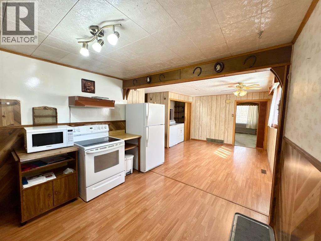 706 12 Street N, Lethbridge, Alberta  T1H 2H4 - Photo 8 - A2301077