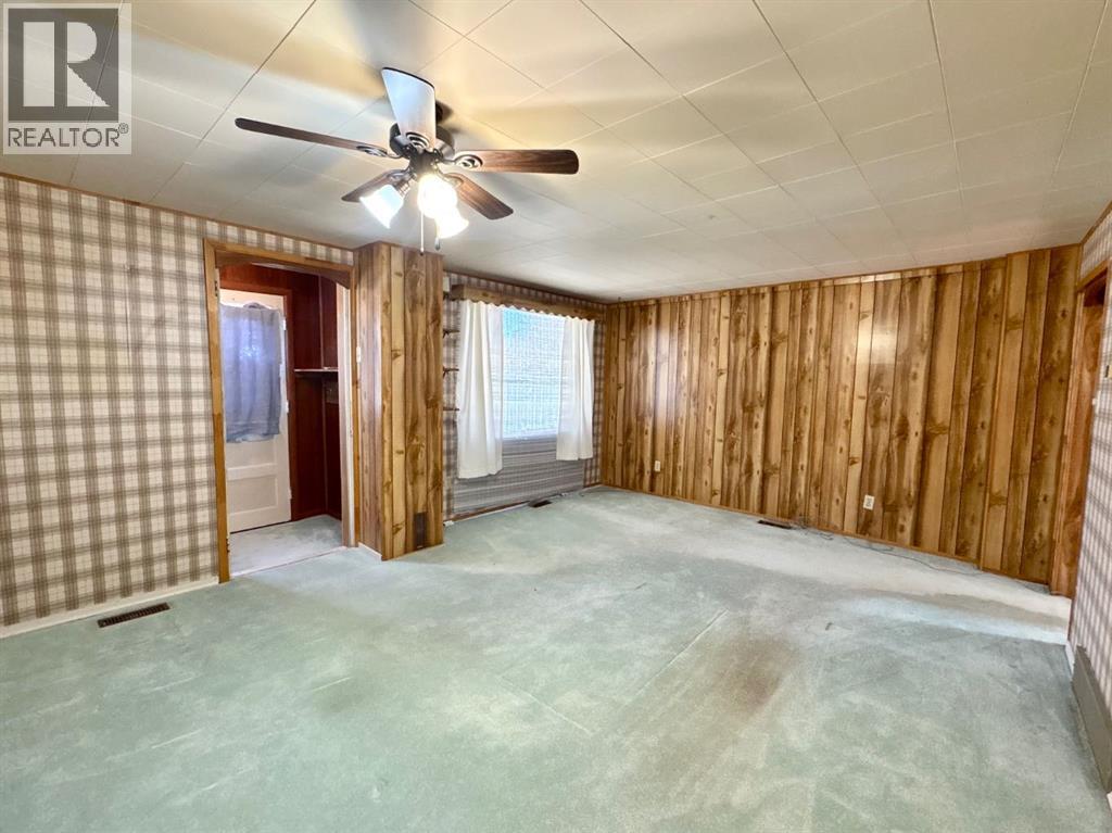 706 12 Street N, Lethbridge, Alberta  T1H 2H4 - Photo 4 - A2301077