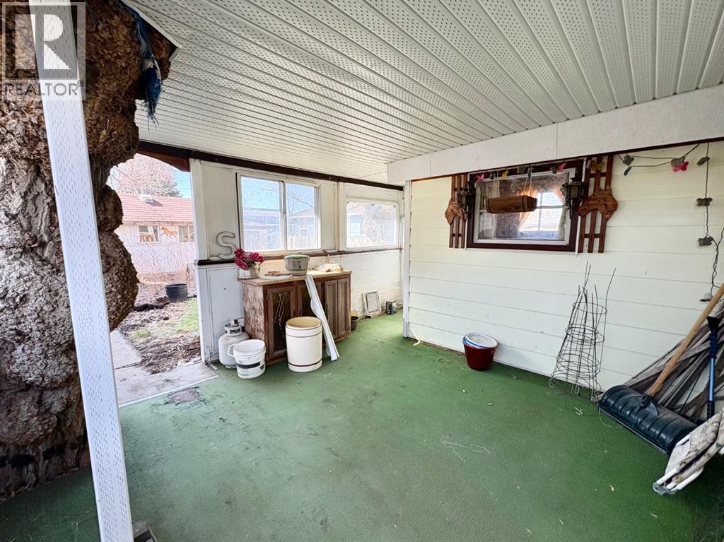 706 12 Street N, Lethbridge, Alberta  T1H 2H4 - Photo 18 - A2301077