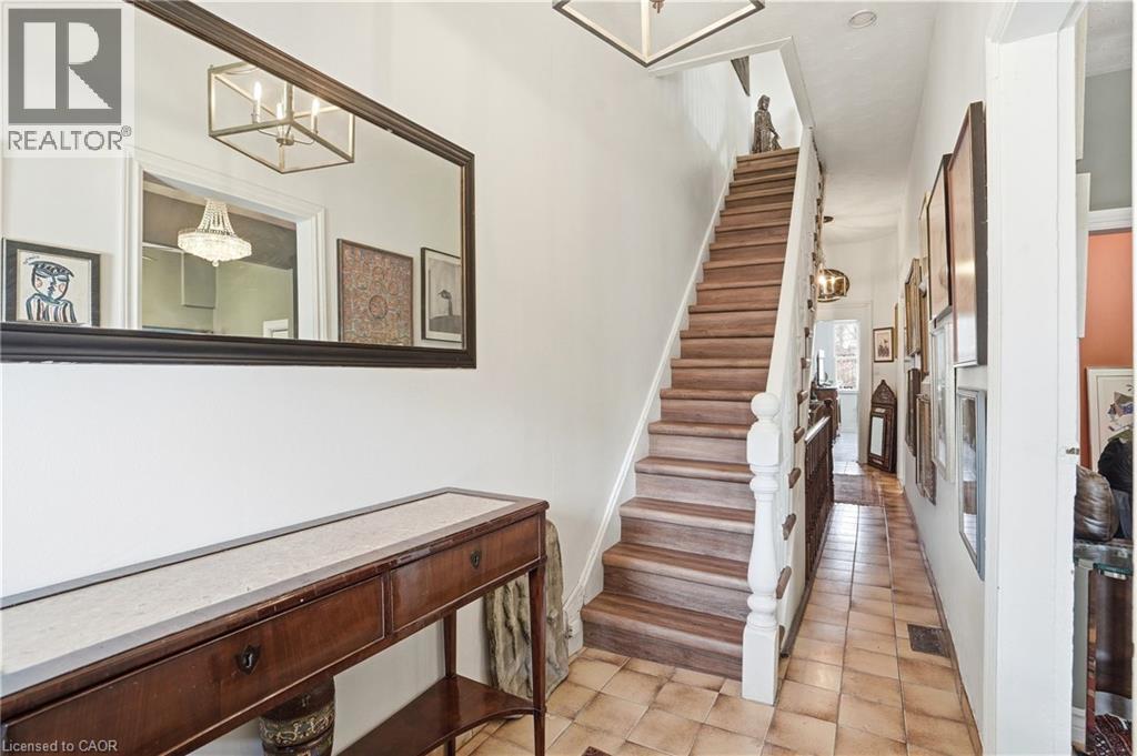 164 Macnab Street N, Hamilton, Ontario  L8R 2M4 - Photo 9 - 40817943