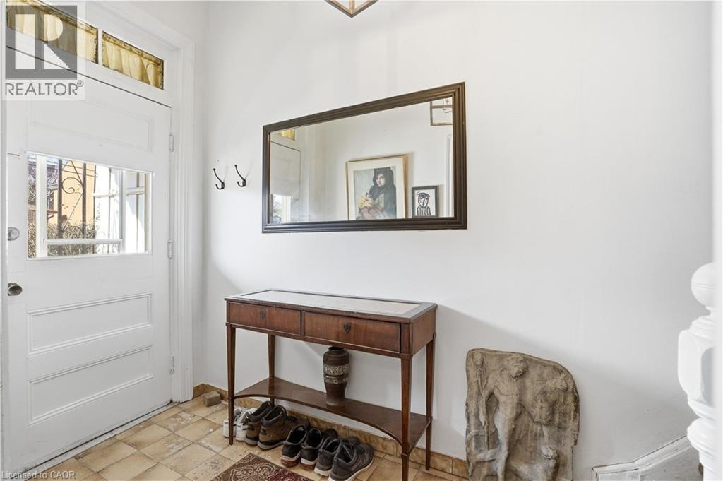 164 Macnab Street N, Hamilton, Ontario  L8R 2M4 - Photo 8 - 40817943