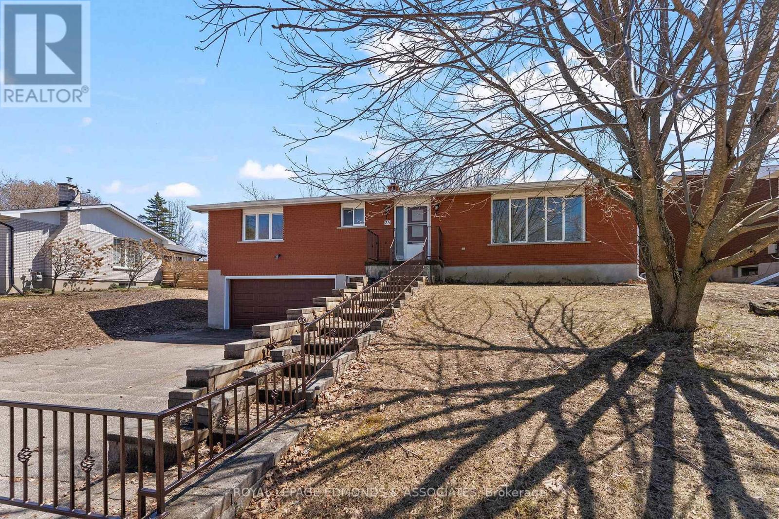 35 Harris Crescent, Whitewater Region, Ontario  K0J 1C0 - Photo 2 - X13015894