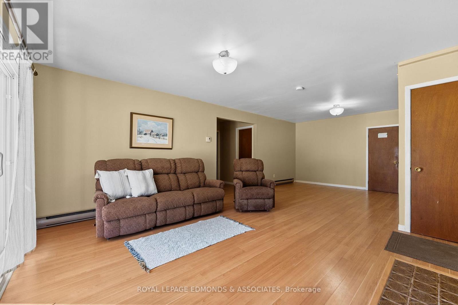 35 Harris Crescent, Whitewater Region, Ontario  K0J 1C0 - Photo 25 - X13015894