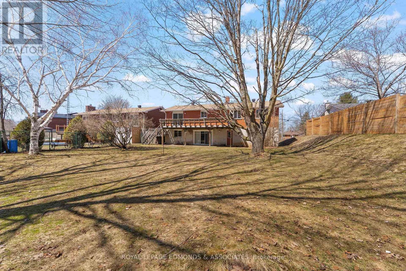 35 Harris Crescent, Whitewater Region, Ontario  K0J 1C0 - Photo 33 - X13015894