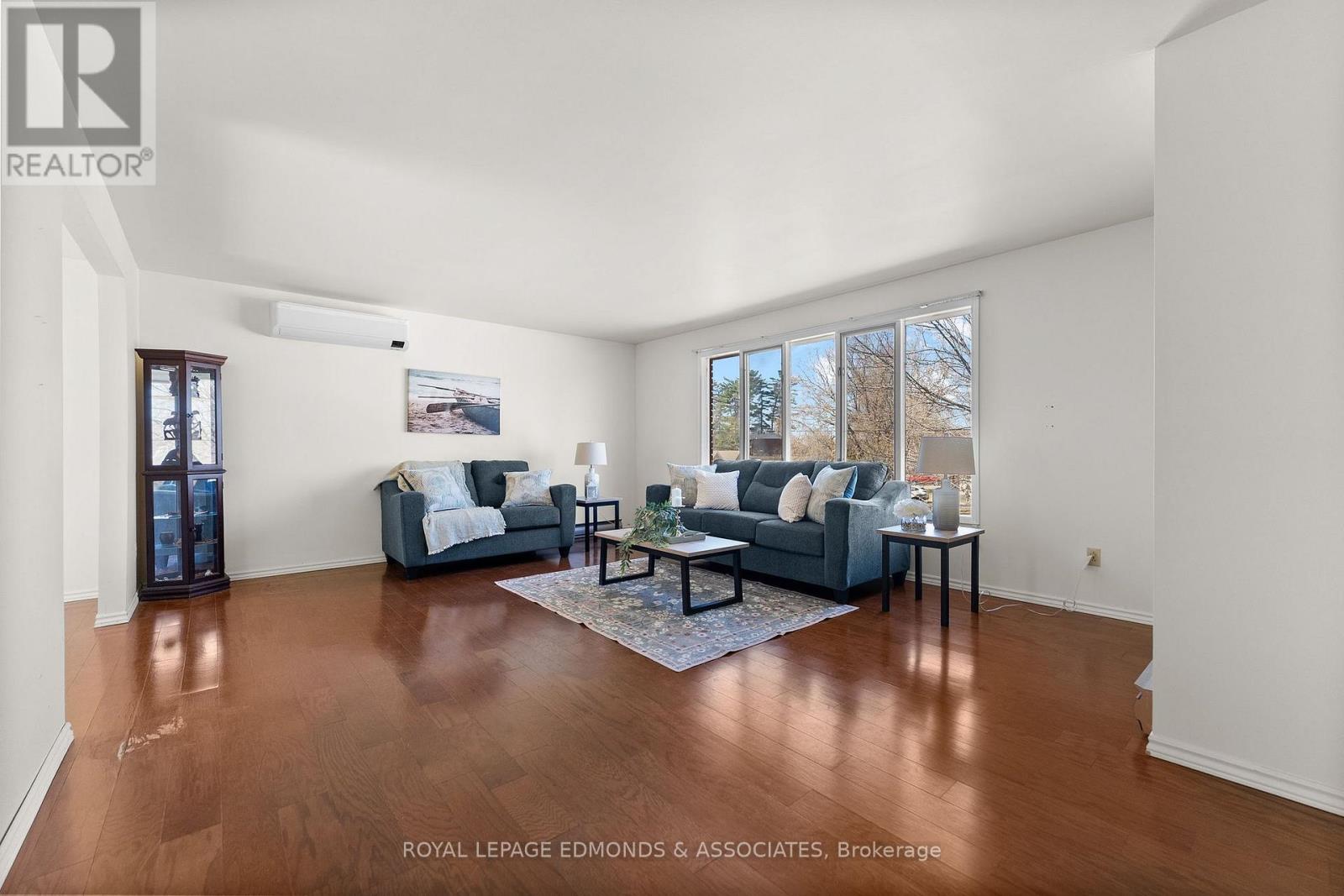 35 Harris Crescent, Whitewater Region, Ontario  K0J 1C0 - Photo 9 - X13015894