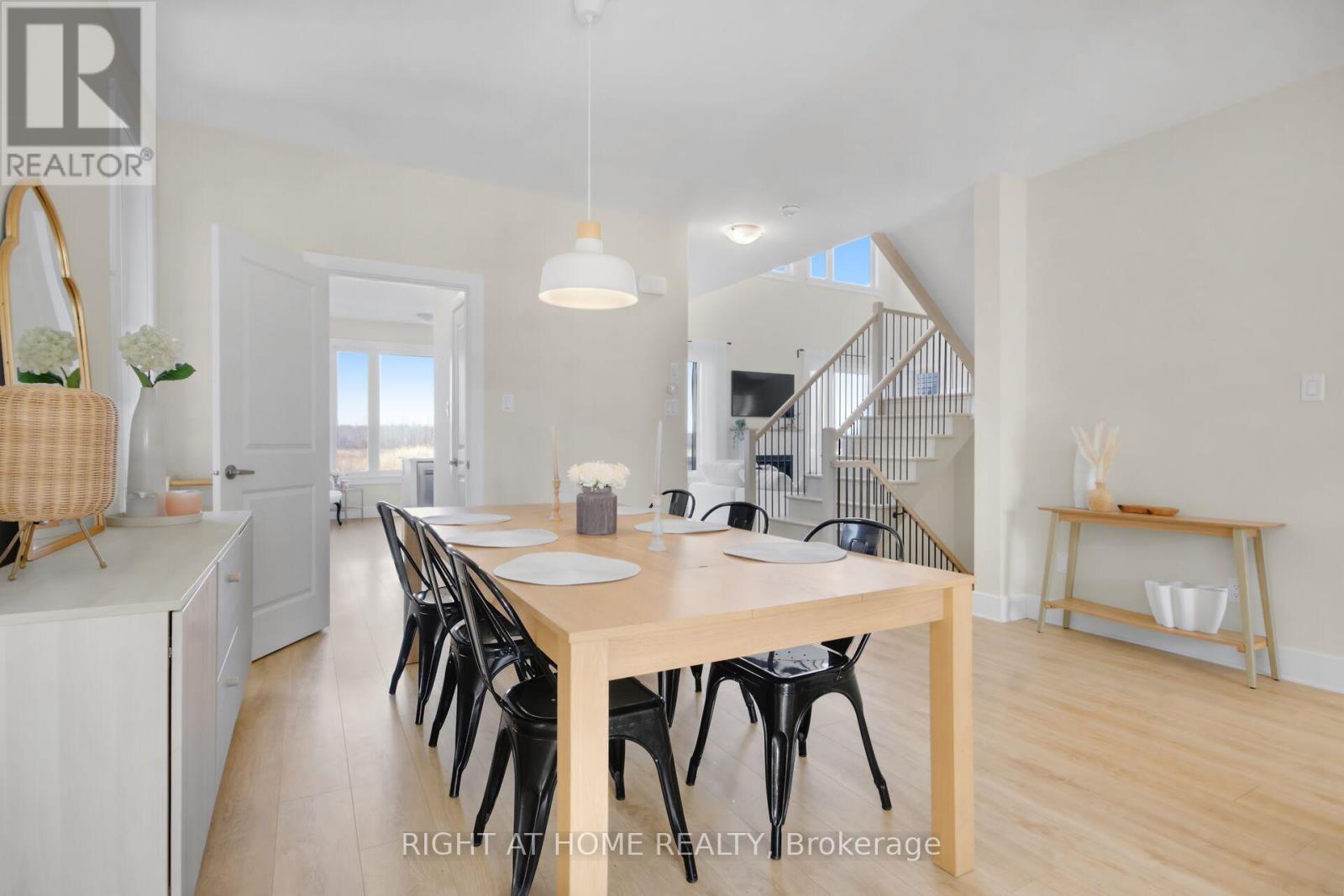 77 Dunlop Road, Carleton Place, Ontario  K7C 0R8 - Photo 5 - X13015960