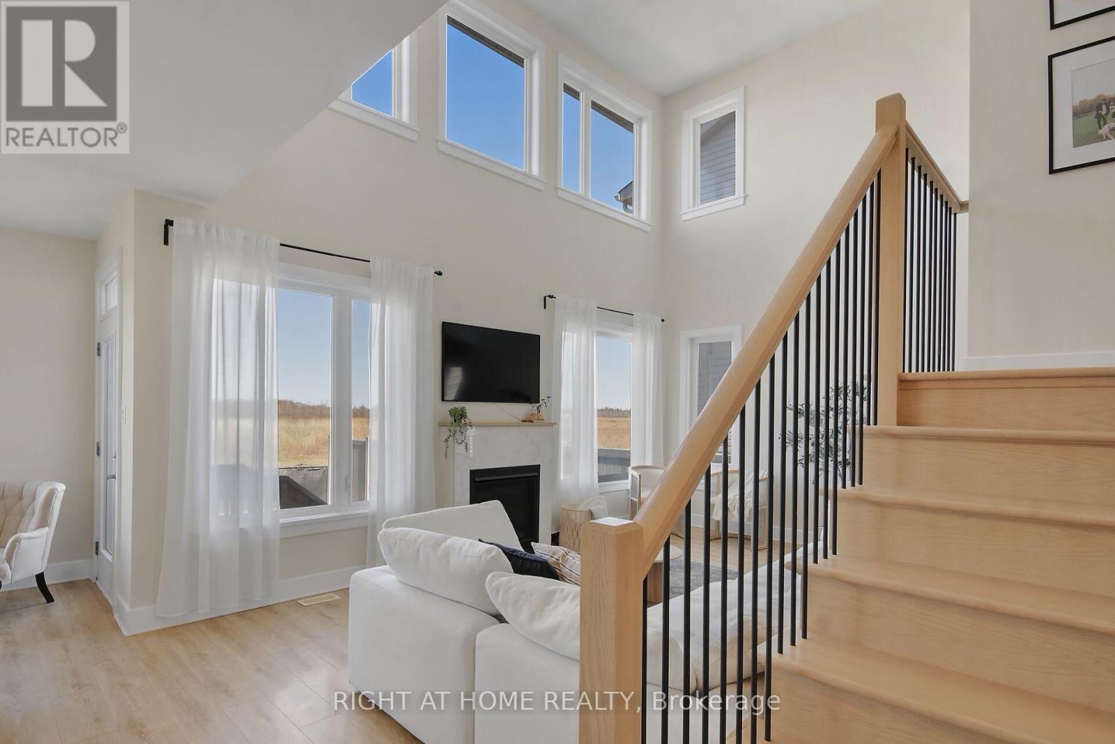 77 Dunlop Road, Carleton Place, Ontario  K7C 0R8 - Photo 8 - X13015960