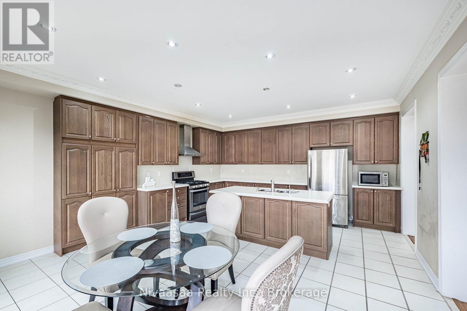 15 Picasso Drive, Brampton, Ontario  L6P 3L6 - Photo 14 - W13015902