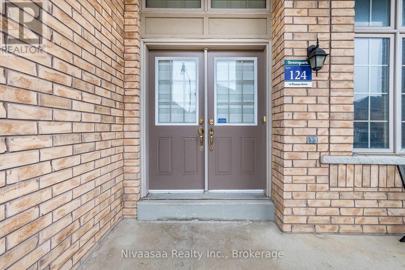 15 Picasso Drive, Brampton, Ontario  L6P 3L6 - Photo 2 - W13015902