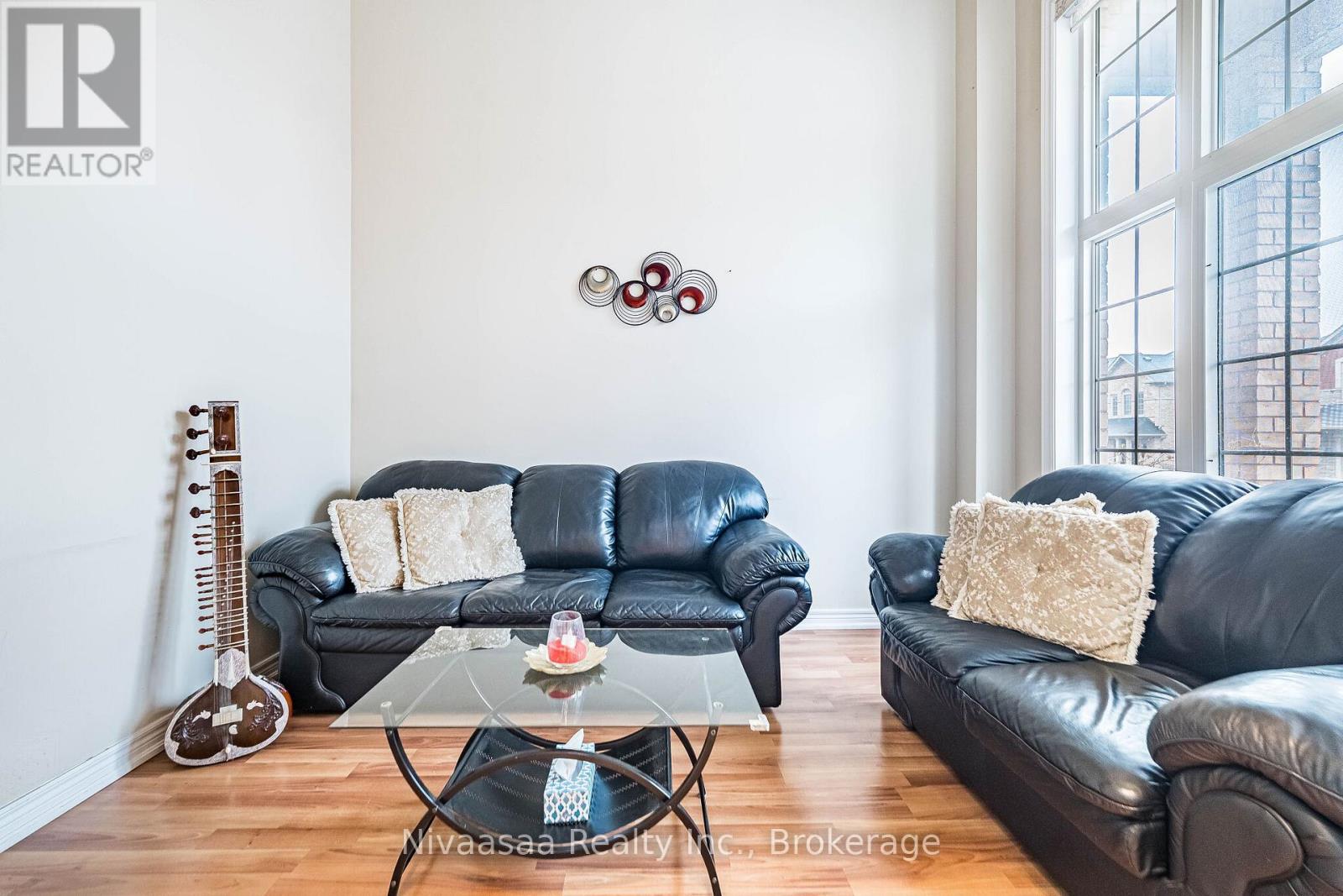 15 Picasso Drive, Brampton, Ontario  L6P 3L6 - Photo 5 - W13015902