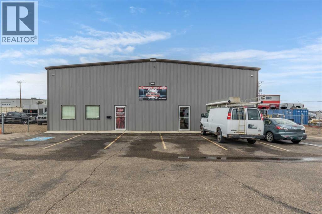81 Brier Estates Way NW, Medicine Hat, Alberta  T1C 0B2 - Photo 2 - A2300123