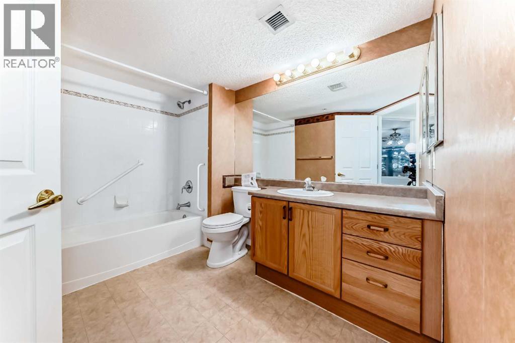 3202 Sienna Park Green Sw, Calgary, Alberta  T3H 3N7 - Photo 21 - A2292319