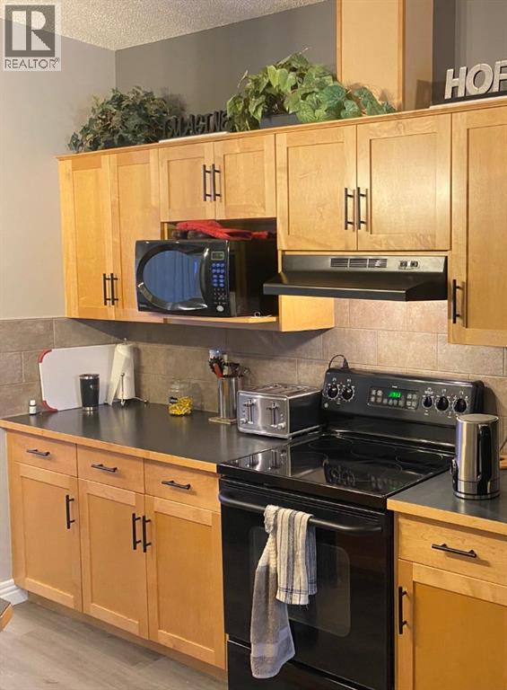 131 Bridlewood View SW, Calgary, Alberta  T2Z 3Y1 - Photo 7 - A2301041