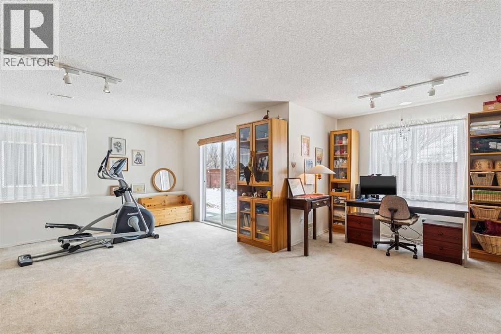 12 Signal Hill Lane Sw, Calgary, Alberta  T3H 3N8 - Photo 27 - A2299943