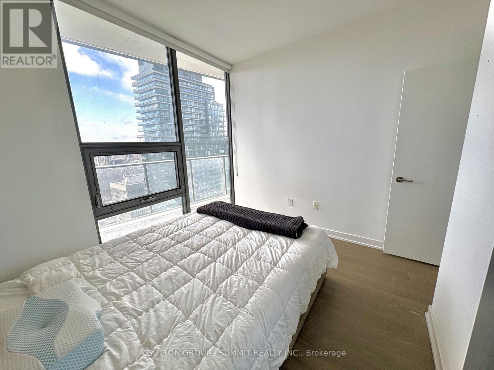 3006 - 11 Wellesley Street, Toronto, Ontario  M4Y 0G4 - Photo 17 - C13015876