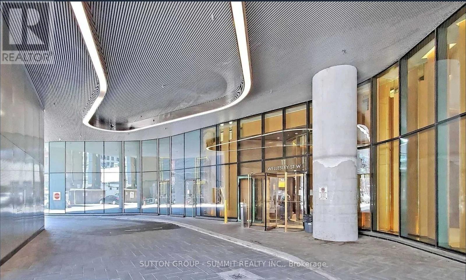 3006 - 11 Wellesley Street, Toronto, Ontario  M4Y 0G4 - Photo 2 - C13015876
