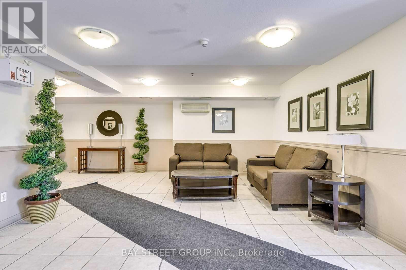 429 - 684 Warden Avenue, Toronto, Ontario  M1L 4W4 - Photo 3 - E13015882