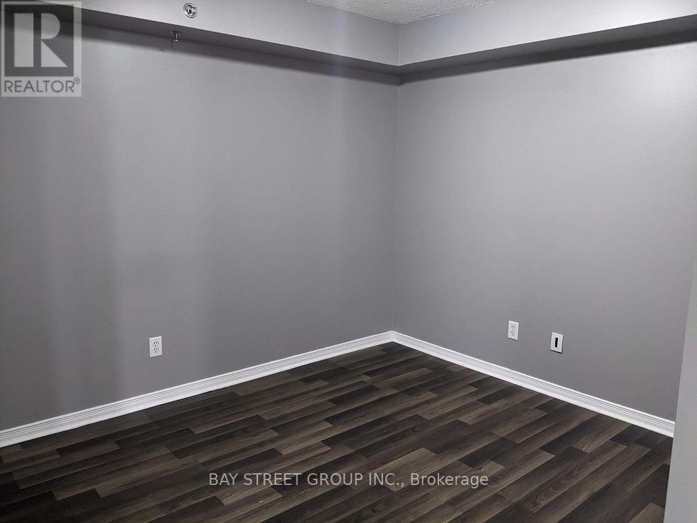 429 - 684 Warden Avenue, Toronto, Ontario  M1L 4W4 - Photo 6 - E13015882