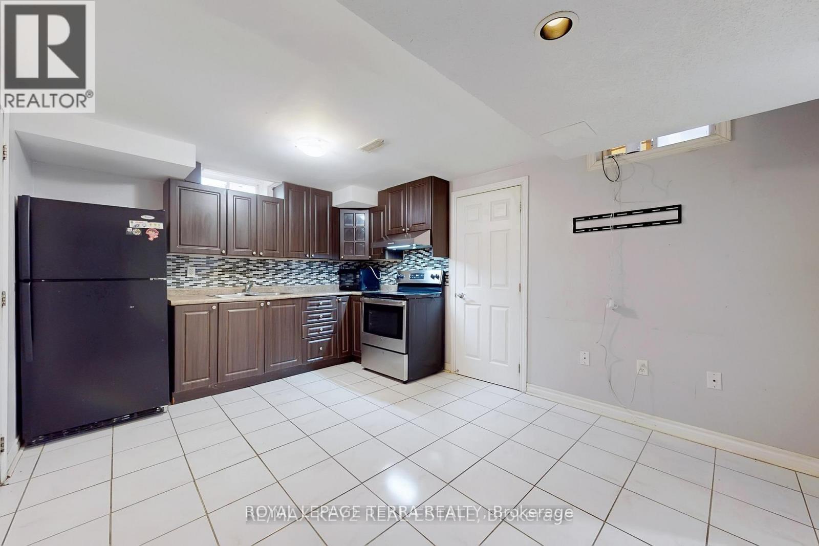 Bsmt - 58 Hummingbird Drive, Toronto, Ontario  M1X 1Y2 - Photo 2 - E13013248