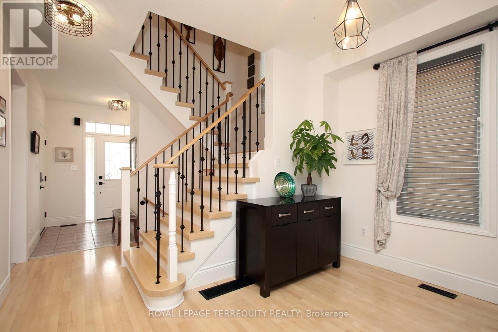 471 Woodsmere Crescent, Pickering, Ontario  L1V 7A5 - Photo 18 - E13014558