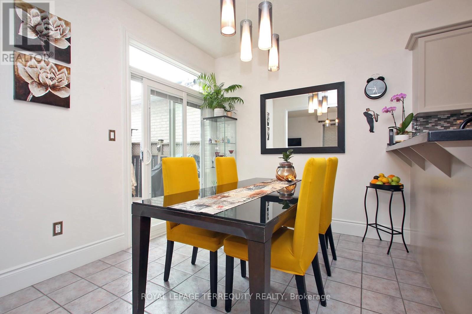 471 Woodsmere Crescent, Pickering, Ontario  L1V 7A5 - Photo 15 - E13014558