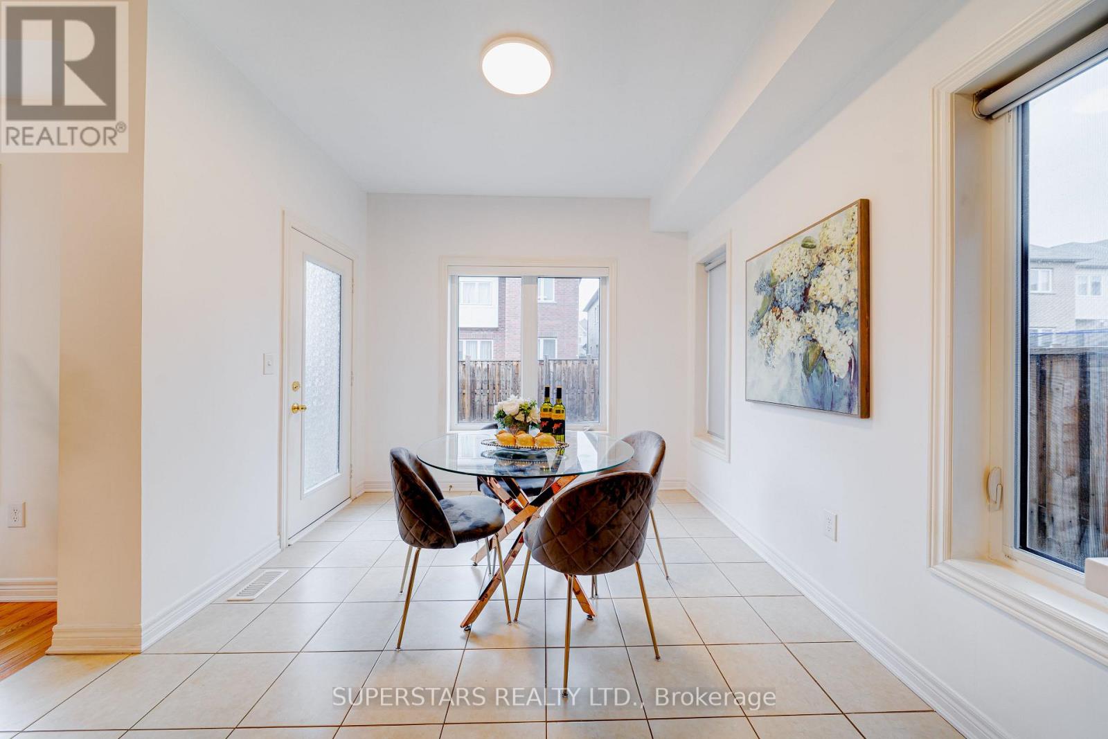 8 Kavanagh Avenue, East Gwillimbury, Ontario  L9N 0P6 - Photo 13 - N13015878