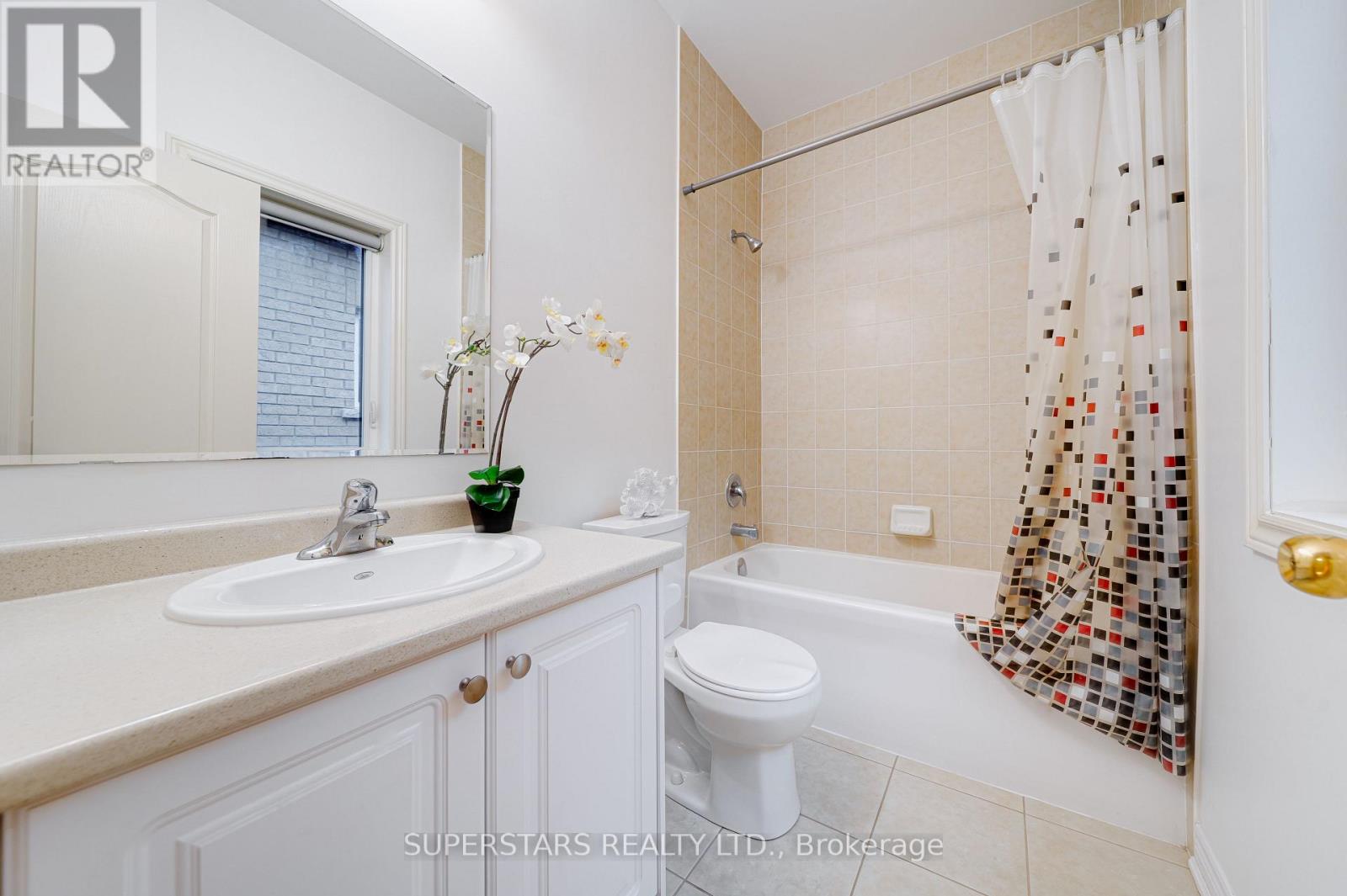 8 Kavanagh Avenue, East Gwillimbury, Ontario  L9N 0P6 - Photo 24 - N13015878