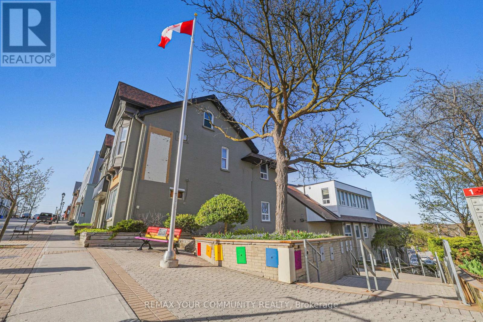 Unit 4 - 171 Main Street S, Newmarket, Ontario  L3Y 3Y9 - Photo 2 - N13015934