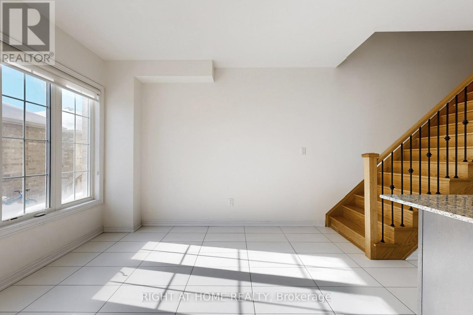 553 White's Hill Avenue, Markham, Ontario  L6B 0J8 - Photo 12 - N13015964