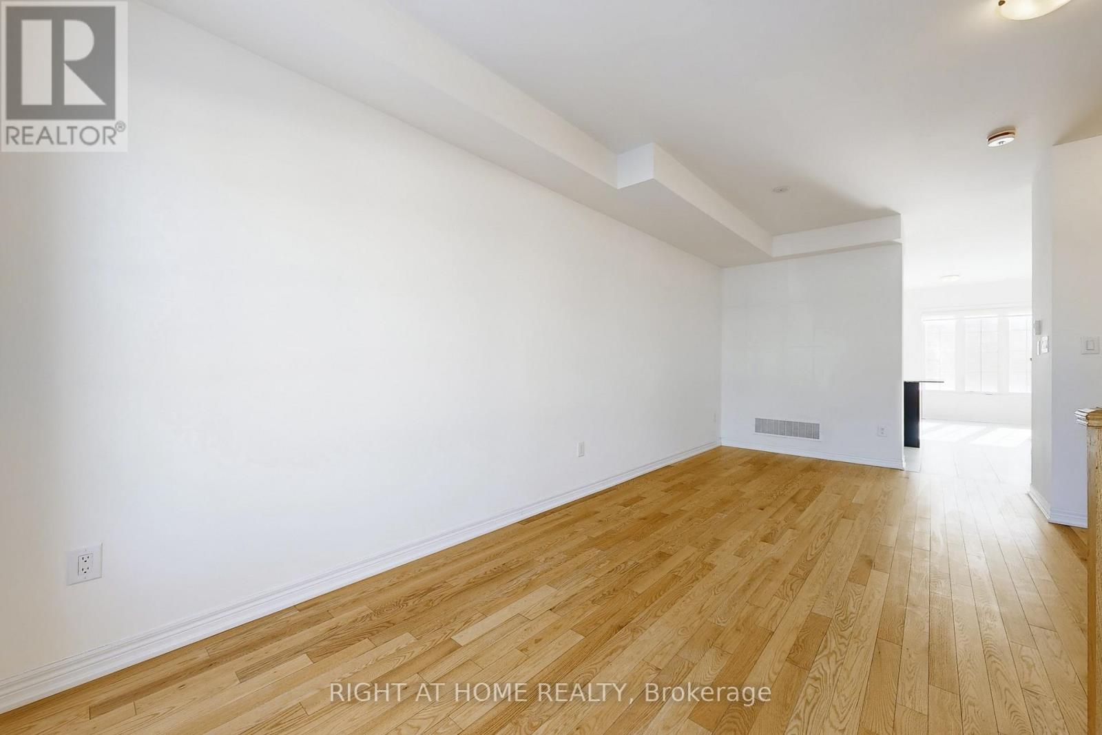 553 White's Hill Avenue, Markham, Ontario  L6B 0J8 - Photo 4 - N13015964