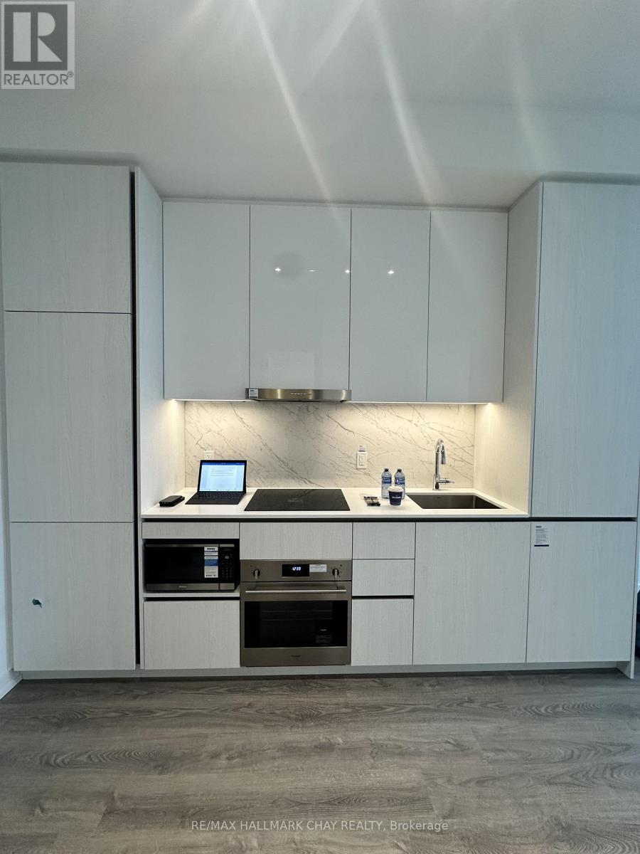 3605 - 8 Interchange Way, Vaughan, Ontario  L4K 5Z7 - Photo 2 - N13011740