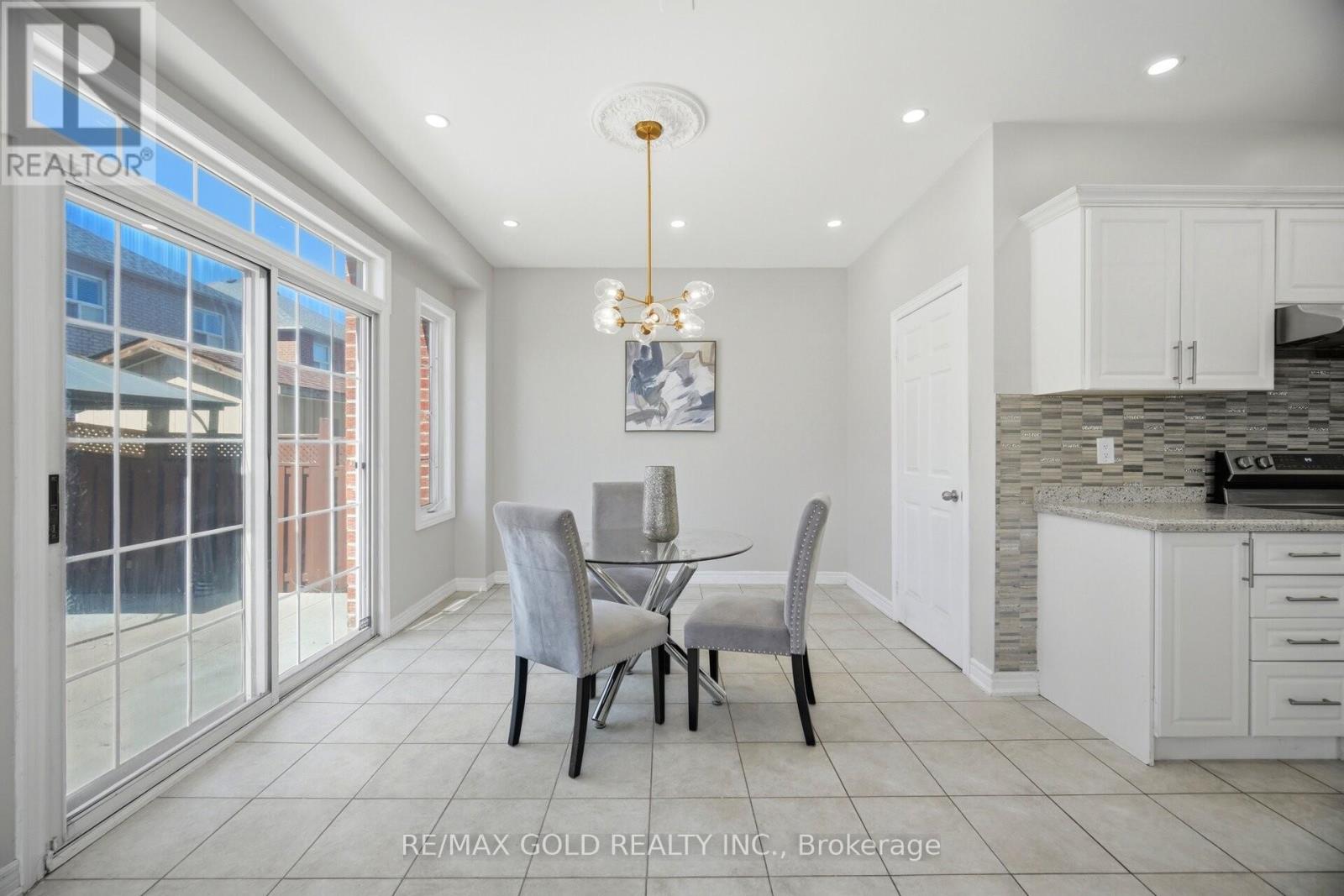 26 Gorevale Drive, Brampton, Ontario  L6P 1N9 - Photo 13 - W12992312