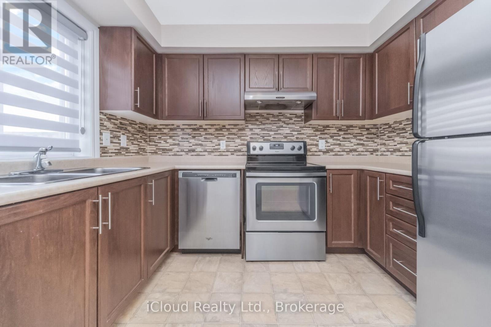 63 Spadina Road, Brampton, Ontario  L6X 4X6 - Photo 11 - W13012758