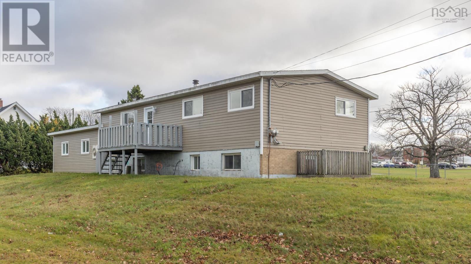 2 Huntington Street, Yarmouth, Nova Scotia  B5A 2R9 - Photo 28 - 202528429